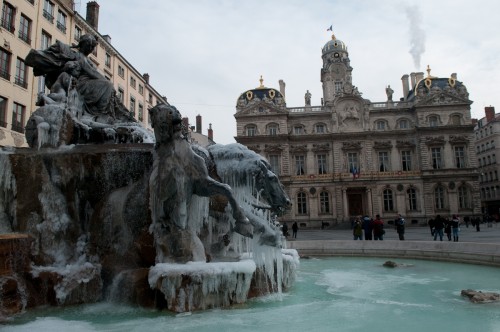 Frozen Fountain with City Hall as background