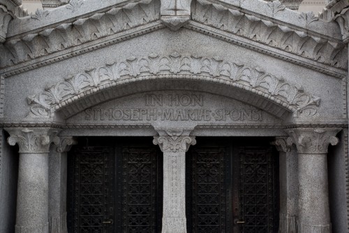 FourviÃ¨re Basilica, Crypt